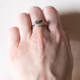 Anello vintage in oro 18K con zaffiri (0.16ctw ca.) e diamanti (0.28ctw ca.), anni '70
