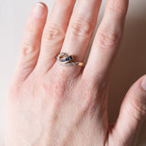 Anello vintage in oro 18K con zaffiri (0.16ctw ca.) e diamanti (0.28ctw ca.), anni '70