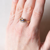 Anello vintage in oro 18K con zaffiri (0.16ctw ca.) e diamanti (0.28ctw ca.), anni '70