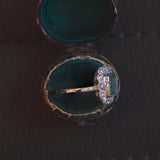 Bague marguerite en or blanc 18 carats avec émeraude (1,19 ct) et diamants (0,80 ct)
