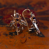 Orecchini a forma di mosca in stile antico, in oro 9K e argento, con rubini, zaffiri e rosette - Antichità Galliera