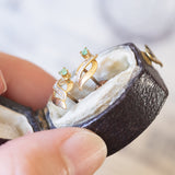 Orecchini in oro 18K con smeraldi, anni '40/'50