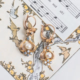 Orecchini vintage in oro 18K con perla e spinelli azzurri, anni '60