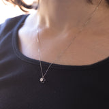 Collana punto luce in oro bianco 18K con diamante di taglio vecchia miniera da 0.32ct