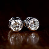 Orecchini punto luce da 1.2ct in oro bianco 18K - Antichità Galliera