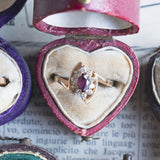 Bague vintage en or 14 carats avec rubis central et diamants, 1960