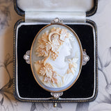 Spilla vintage in oro 18K con cammeo su conchiglia e diamanti, anni '50