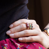 Anello moderno in stile vittoriano in oro 9K con rubini e diamanti - Antichità Galliera