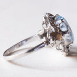 Anello vintage in oro bianco 18K con spinello azzurro e diamanti, anni '40/‘50