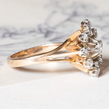 Anello vintage in oro giallo e in oro bianco 18K con diamanti (centrale di 0.10ct ca.), anni ‘60/‘70