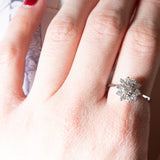 Anello vintage a margherita con diamanti (0.66ctw ca.), anni ‘60