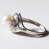 Anello vintage in oro bianco 14K con perla e diamanti (0.36ctw ca.), anni ‘60