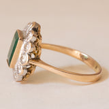 Bague marguerite en or 14 carats avec émeraude (environ 1,50 ct) et diamants (environ 0,80 ct), années 1940/1950