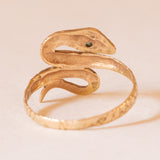 Anello antico a forma di serpente in oro giallo 18K con smeraldi, anni '10