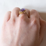 Anello vintage da cocktail in oro 18K con zaffiro viola, anni ‘60/‘70