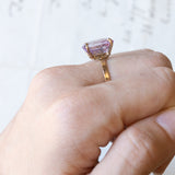 Anello vintage da cocktail in oro 18K con ametista viola chiaro, anni ‘60