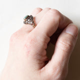 Anello antico in oro 18K e argento con smeraldo e diamanti di taglio rosetta, primi del ‘900
