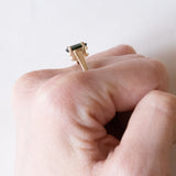 Anello solitario vintage in oro 14K con tsavorite verde, anni ‘70