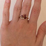 Vintage ring in 18K gold with rubies (1.30ctw approx.) And diamonds (0.10ctw approx.), 1970s