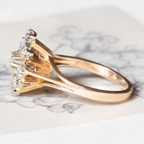 Anello vintage in oro giallo e in oro bianco 18K con diamanti (centrale di 0.10ct ca.), anni ‘60/‘70