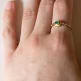 Anello vintage in oro 14K con smeraldo cabochon e diamanti, anni ‘60
