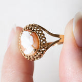🍂 Anello vintage in oro 18K con cammeo su conchiglia, anni ‘50/‘60