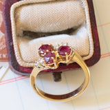 Vintage ring in 18K gold with rubies (1.30ctw approx.) And diamonds (0.10ctw approx.), 1970s