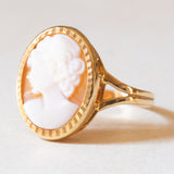 Anello vintage in oro giallo 18K con cammeo su conchiglia, anni ‘50/‘60