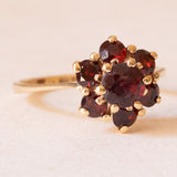 Anello vintage a margherita in oro giallo 14K con granati, anni ‘50/‘60