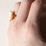Anello vintage in oro 18K con cammeo su conchiglia, anni ‘60