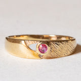 Anello a fascia in oro 9K con rubino, anni ‘50/‘60