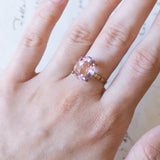 Anello vintage da cocktail in oro 18K con ametista viola chiaro, anni ‘60