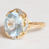Anello vintage in oro giallo e in oro bianco 18K con topazio azzurro (4ct ca.), anni ‘60