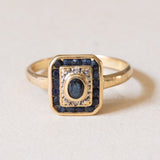 Anello vintage in oro 18K con zaffiri e diamanti, anni ‘40/‘50