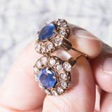 Orecchini vintage in oro 18K con zaffiri (3.80ctw ca.) e diamanti (2.60ctw ca.), anni ‘70