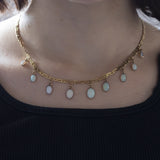 Collana vintage in oro 18K con opali di taglio cabochon, anni ‘70