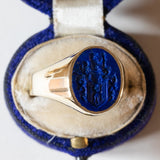 Anello antico da sigillo in oro 14K con lapislazzuli inciso, anni ‘30
