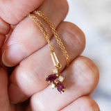 Collana con pendente in oro 18K con diamanti (0.06ctw ca.) e rubini, anni ‘70