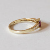 Vintage 14K gold ring with ruby (0.20ct approx.) And diamonds (0.15ctw approx.), 1970s