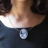 Collier vintage in oro 18K e 14K con cammeo su agata azzurra e diamanti, anni ‘80