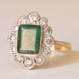 Bague marguerite en or 14 carats avec émeraude (environ 1,50 ct) et diamants (environ 0,80 ct), années 1940/1950