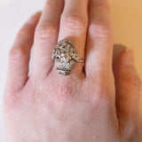 Anello vintage a forma di cestino di fiori in oro 18K, diamanti bianchi, diamanti fancy gialli e zaffiri, anni ‘60