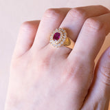 Anello vintage in oro 18K con rubino (1.20ct ca.) e diamanti (0.90ct ca.), anni ‘60