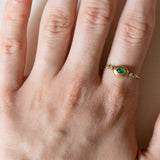 Anello vintage in oro 14K con smeraldo cabochon e diamanti, anni ‘60