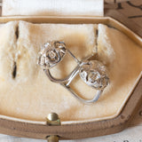 Orecchini antichi in oro bianco 18K con diamanti (0.20ctw ca.), anni ‘30/‘40