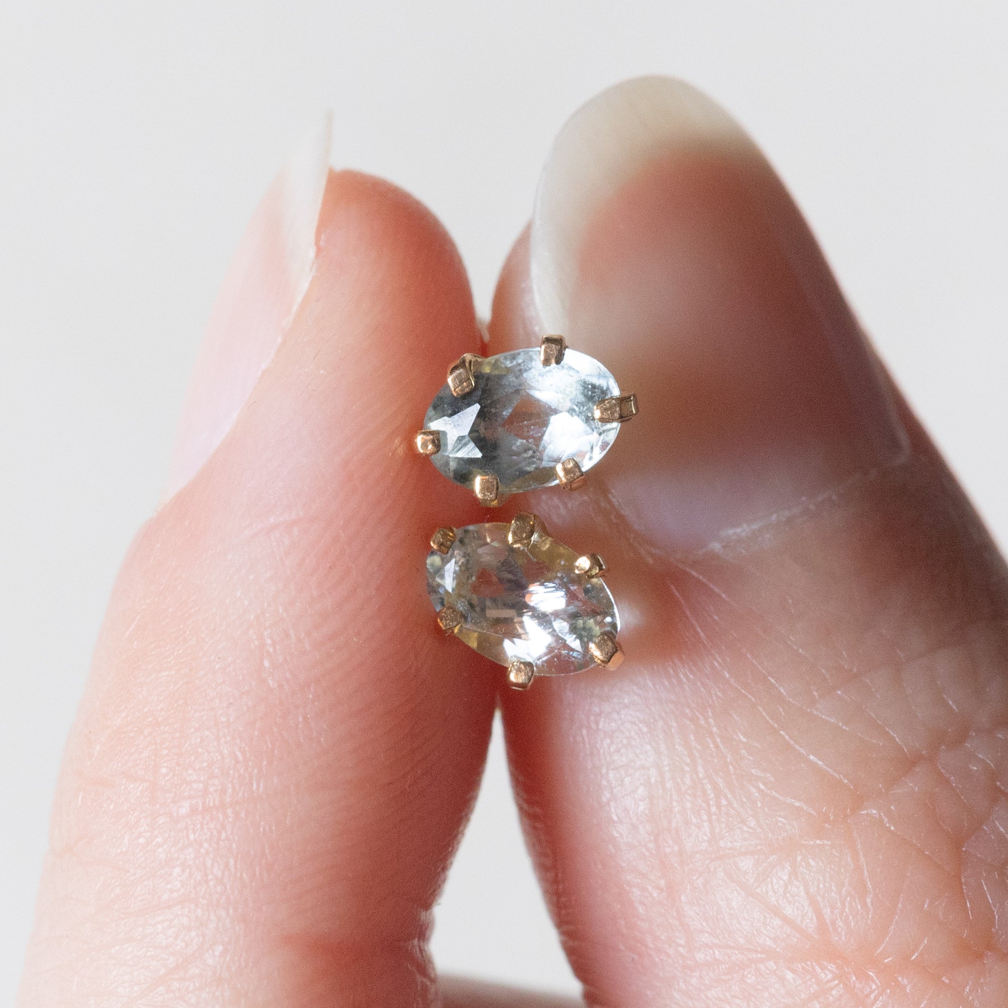 Orecchini in oro giallo 18k con acquemarine e diamanti | GV