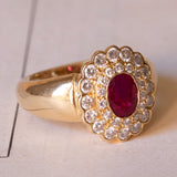 Anello vintage in oro 18K con rubino (1.20ct ca.) e diamanti (0.90ct ca.), anni ‘60