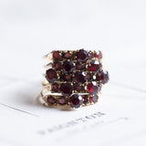 Bague harem multiple en or 14 carats avec grenats, années 1940/1950