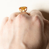 Anello vintage da cocktail in oro 18K con zaffiro arancione sintetico (7ct ca.), anni '60