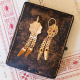 Orecchini in oro 18K con paste di vetro rosse, anni ‘40